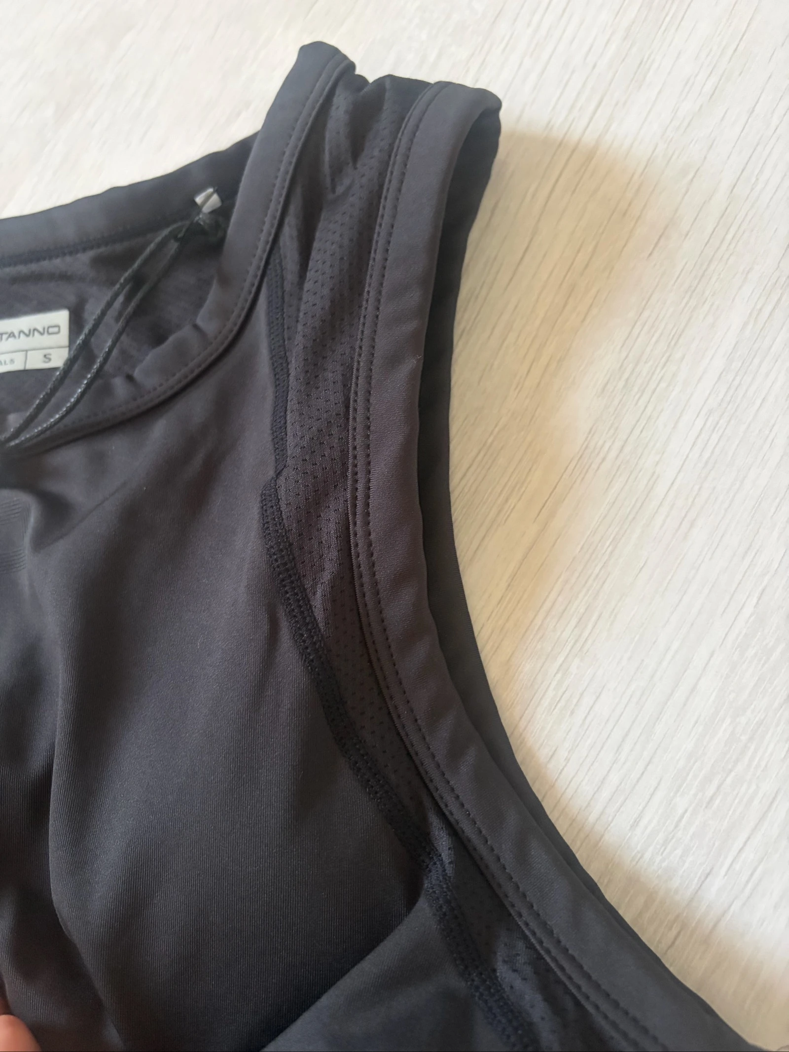 Ropa deportiva transpirable para mujer – photo 3